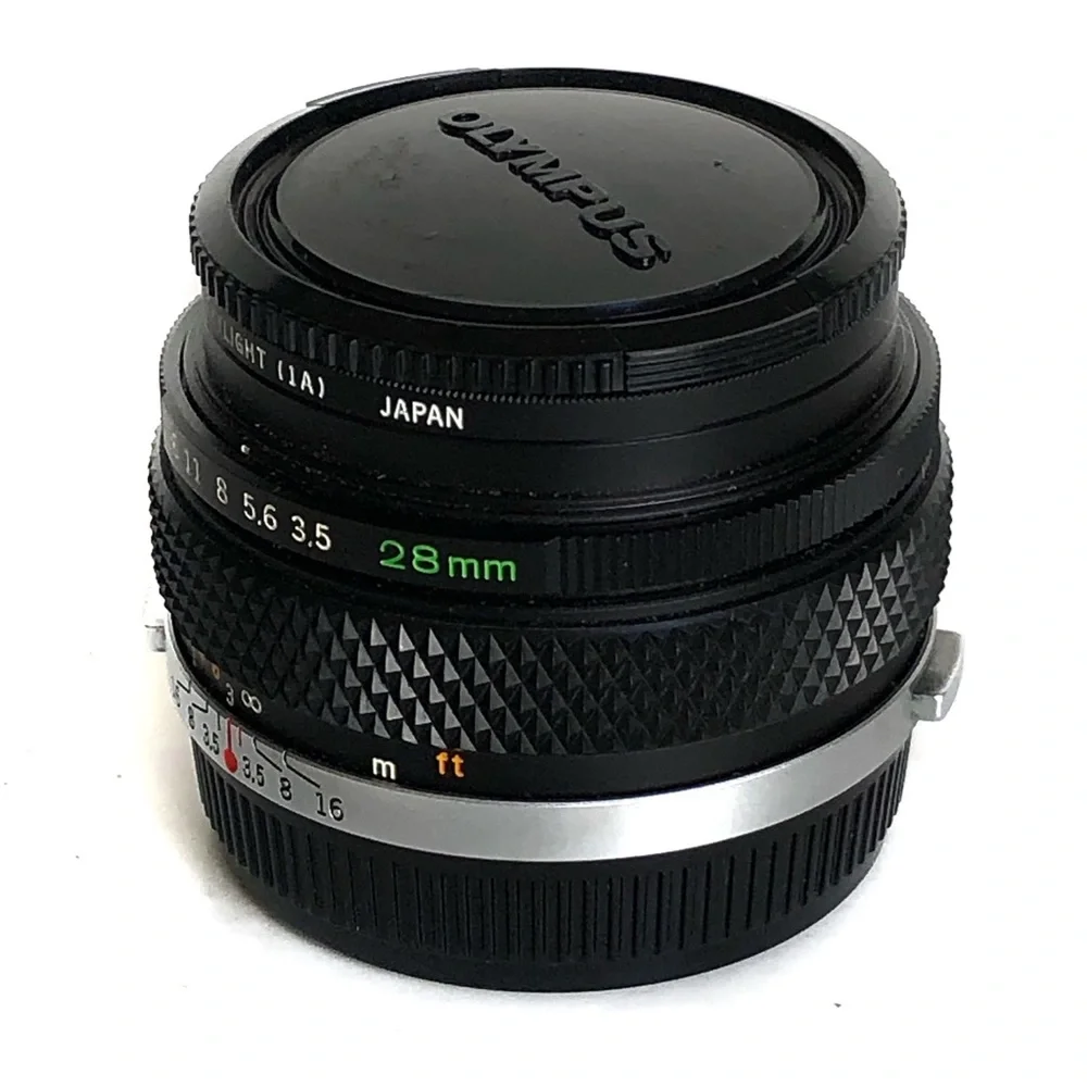 Olympus OM-System G.Zuiko Auto-W 28mm f/3.5 Wide Angle Lens Skylight Filter Case